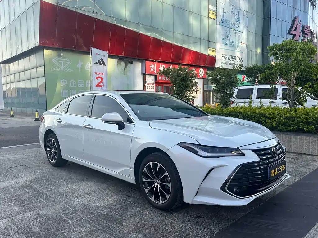 Toyota Avalon 2023 — фото 2