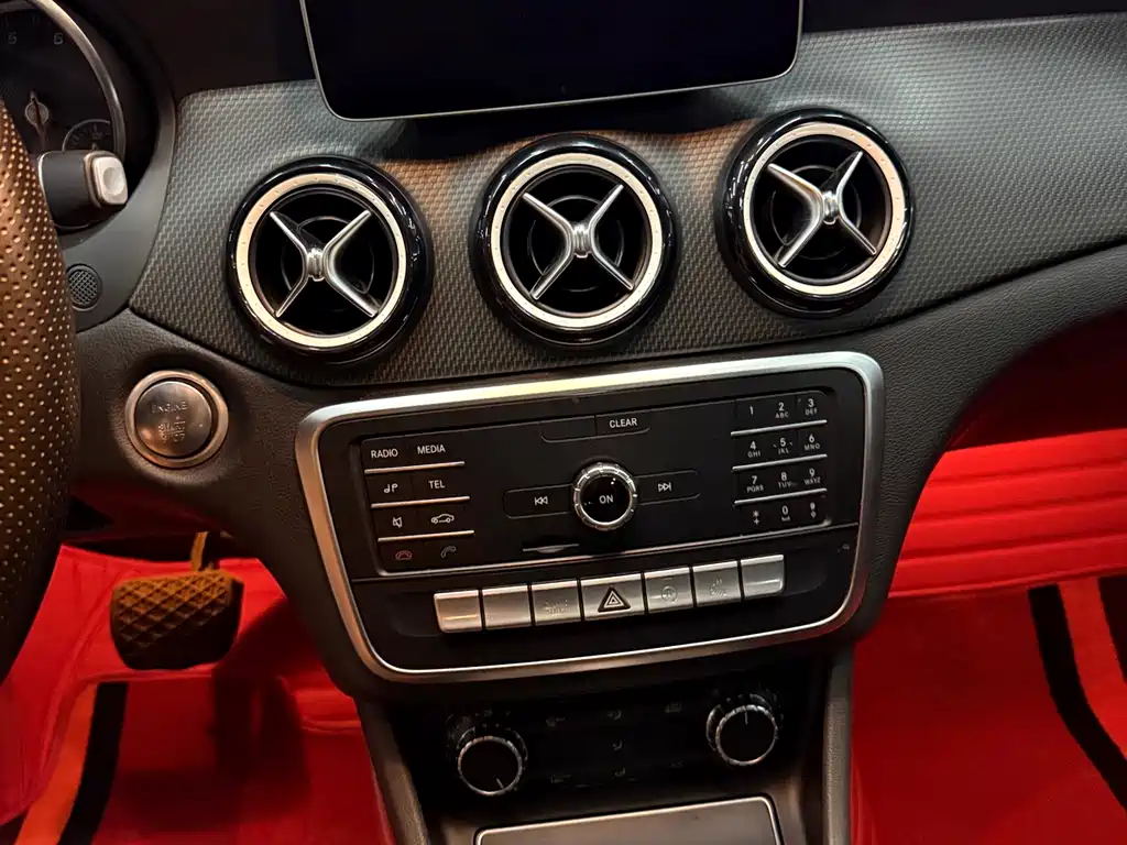 Mercedes-Benz GLA 2019