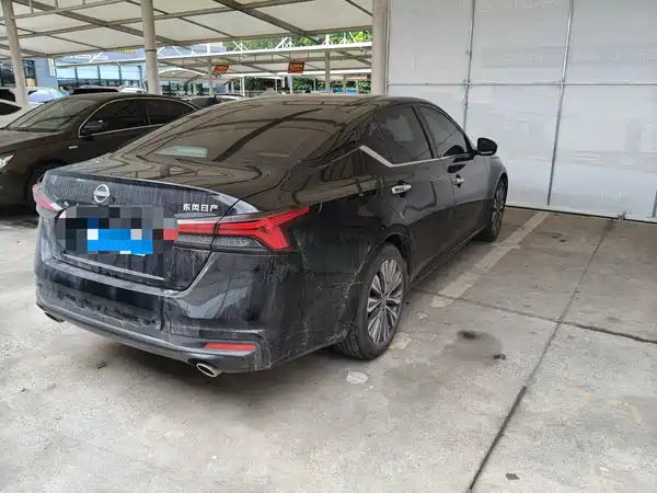 Nissan Teana 2023