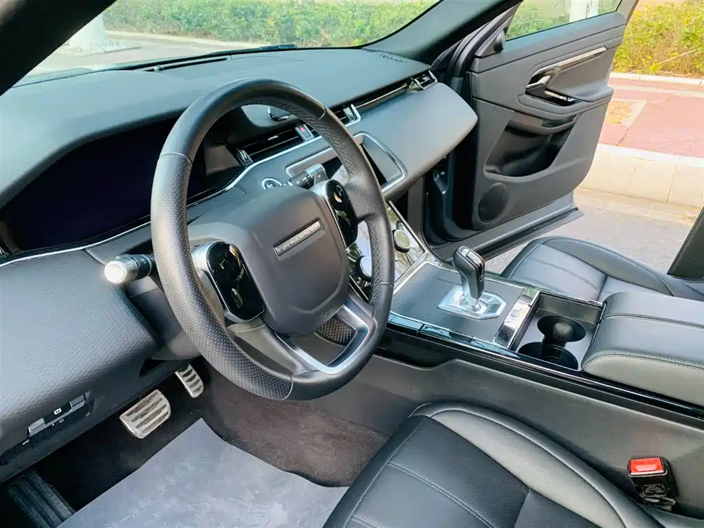 Land Rover Evoque 2021 — фото 14