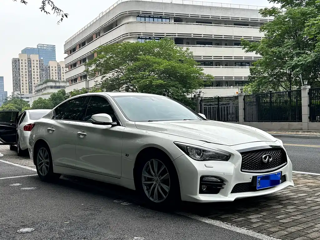 Infiniti Q50 2015 — фото 3