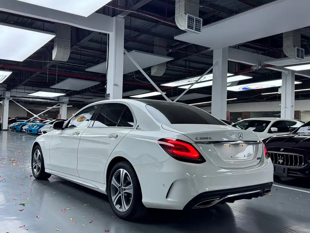 Mercedes-Benz C-Class 2019 — фото 16