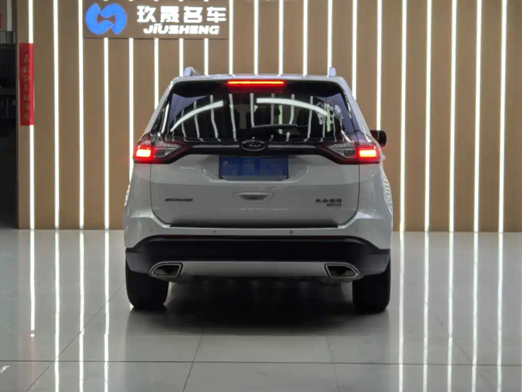 Ford Edge 2018 — фото 18