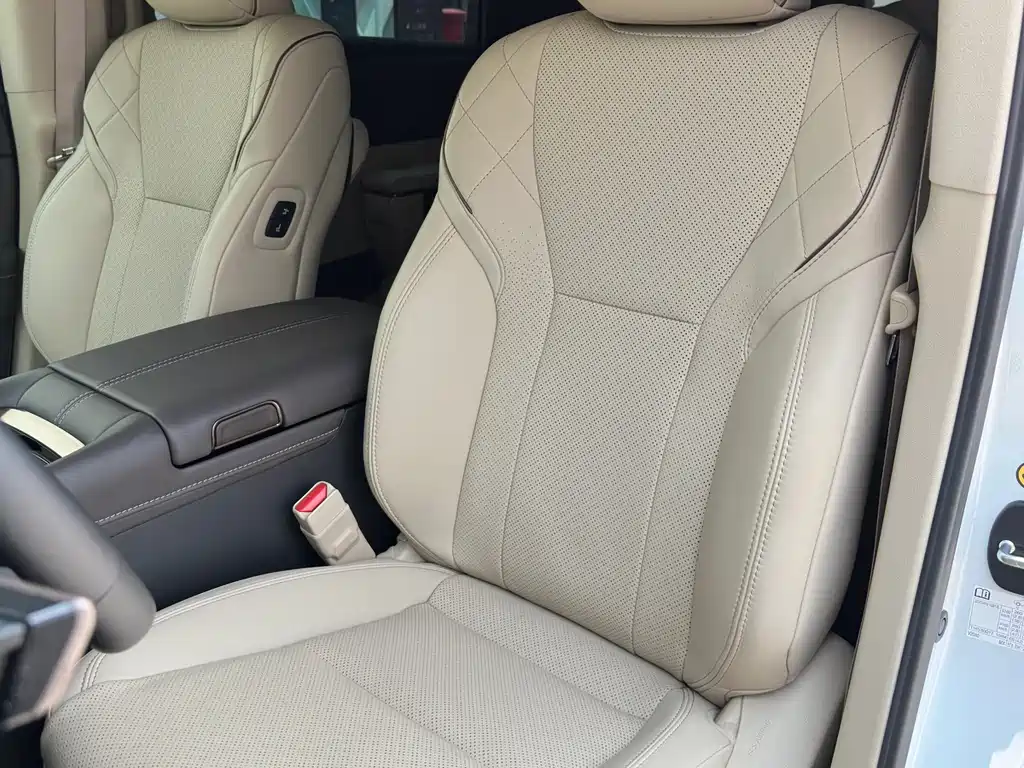 Toyota Vellfire 2024 — фото 11