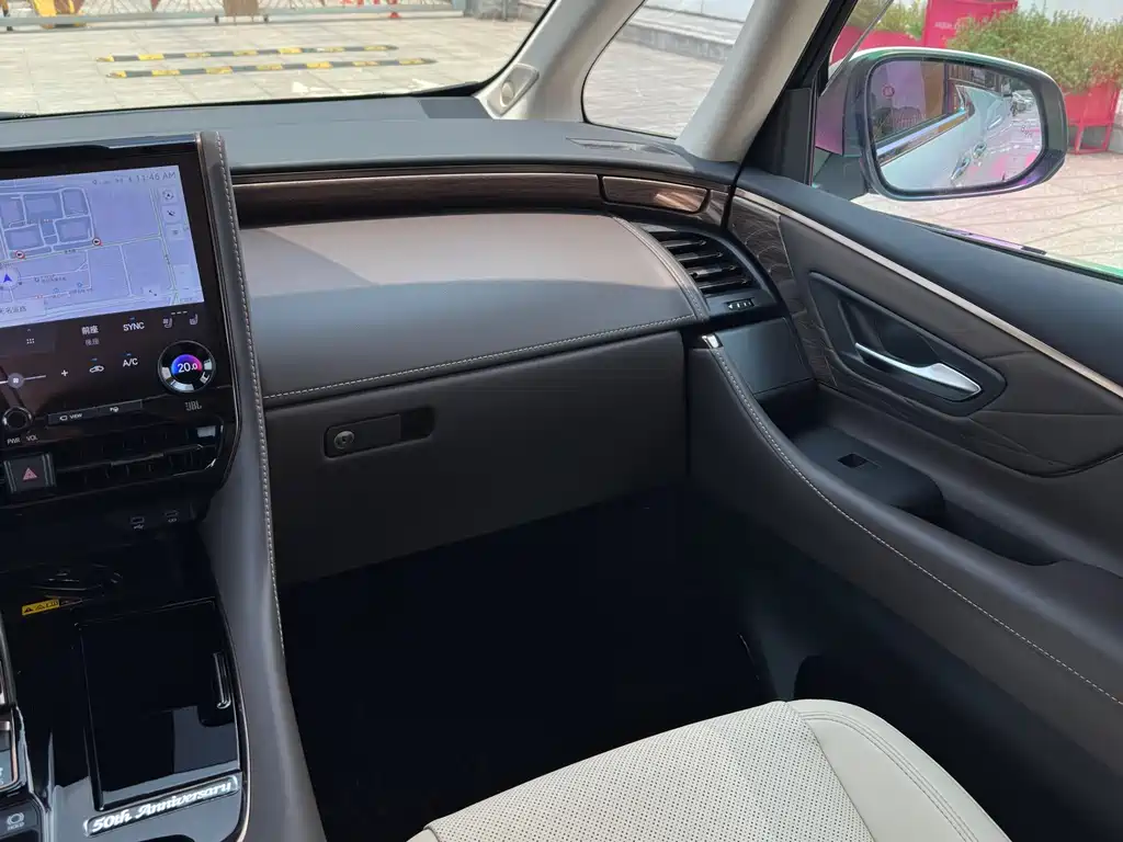 Toyota Vellfire 2024 — фото 23