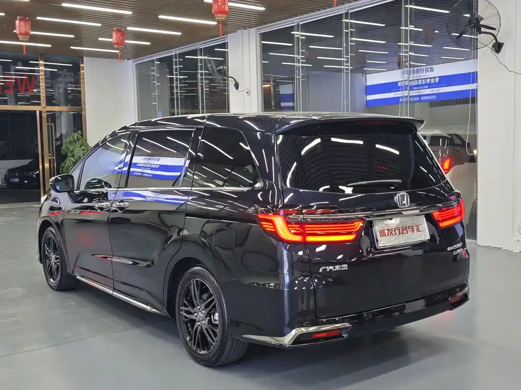 Honda Odyssey 2023 — фото 16