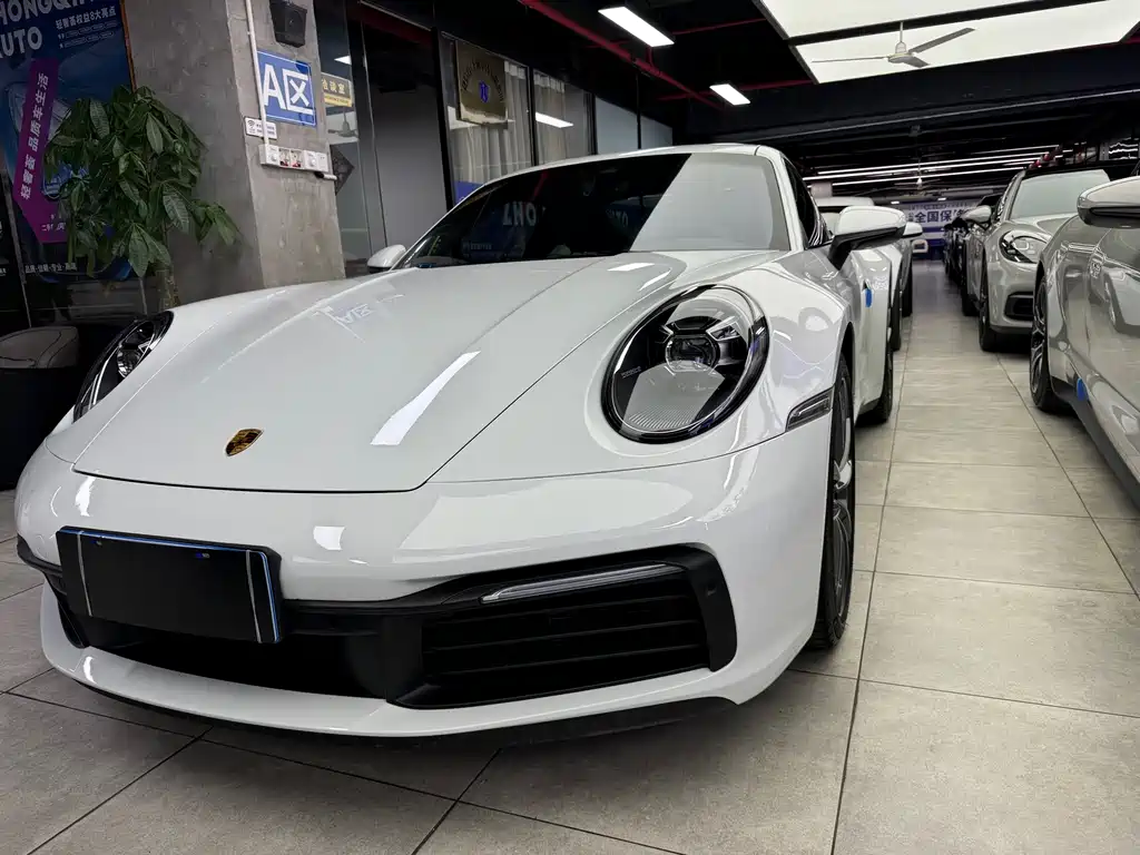 Porsche 911 2023