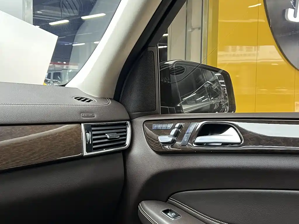 Mercedes-Benz GLS 2019 — фото 25