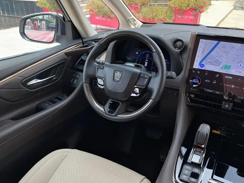 Toyota Vellfire 2024 — фото 20