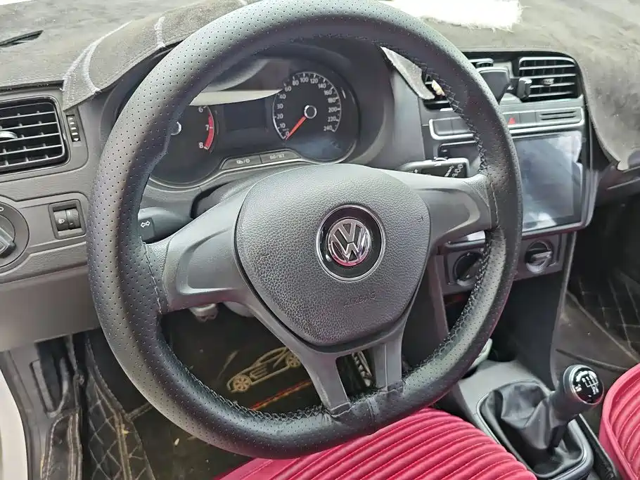 Volkswagen Polo 2017 — фото 15