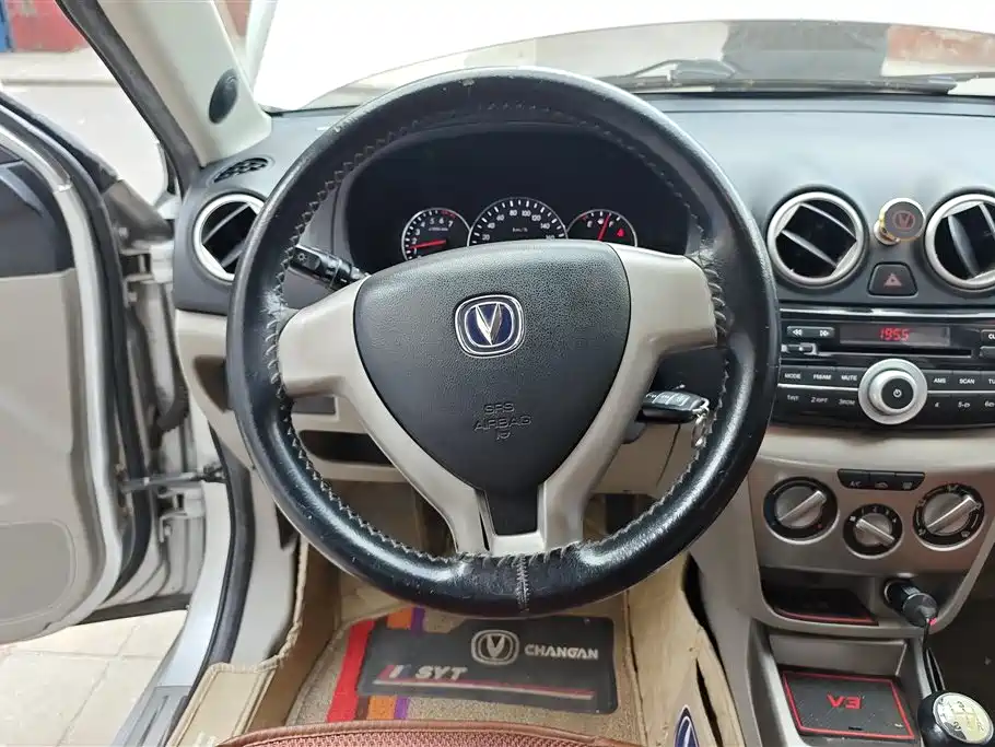 Changan V3 2013 — фото 15