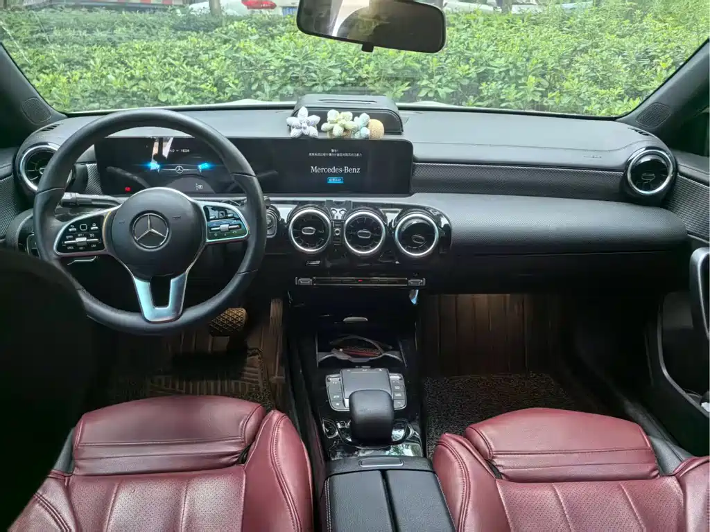 Mercedes-Benz A-Class 2022 — фото 8