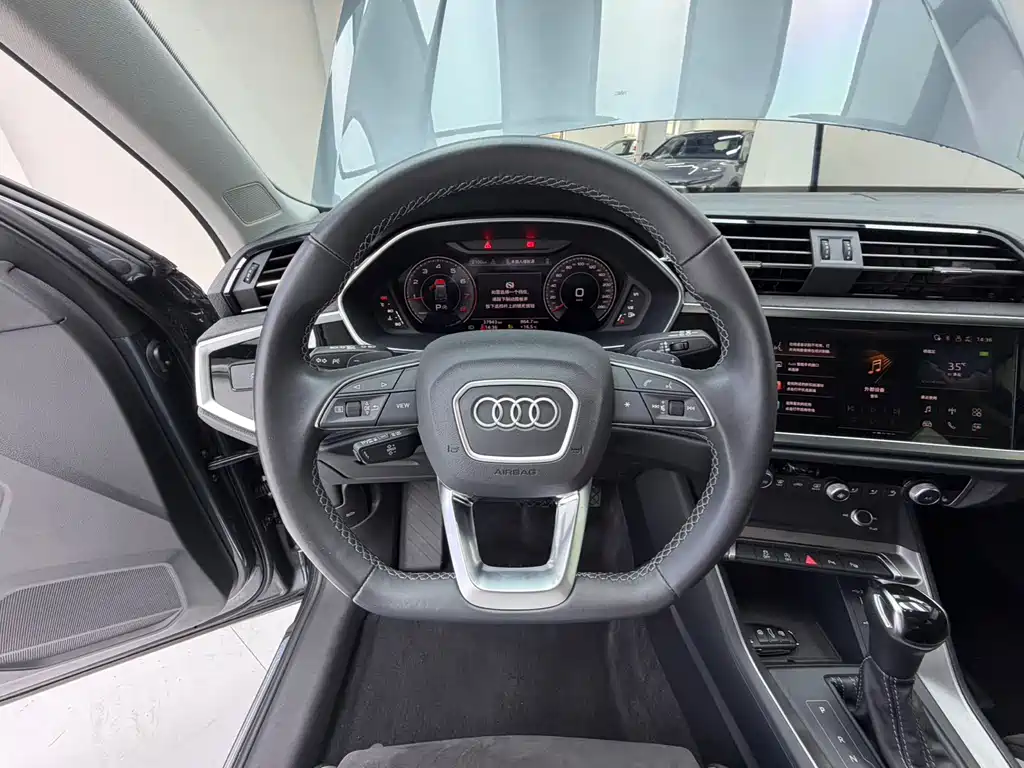 Audi Q3 2022 — фото 10