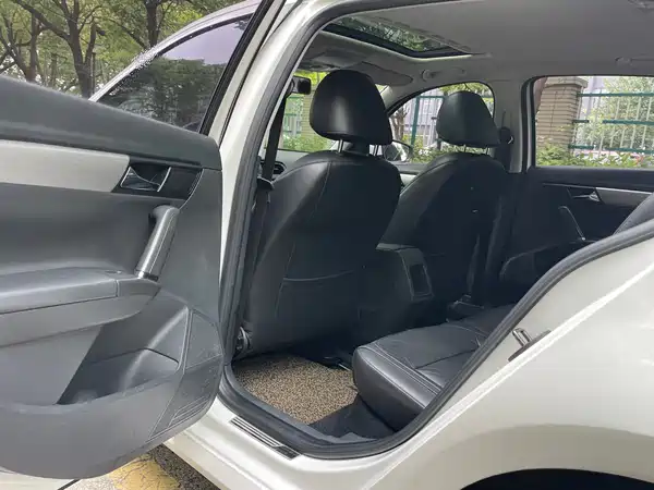 Volkswagen Lavida 2013