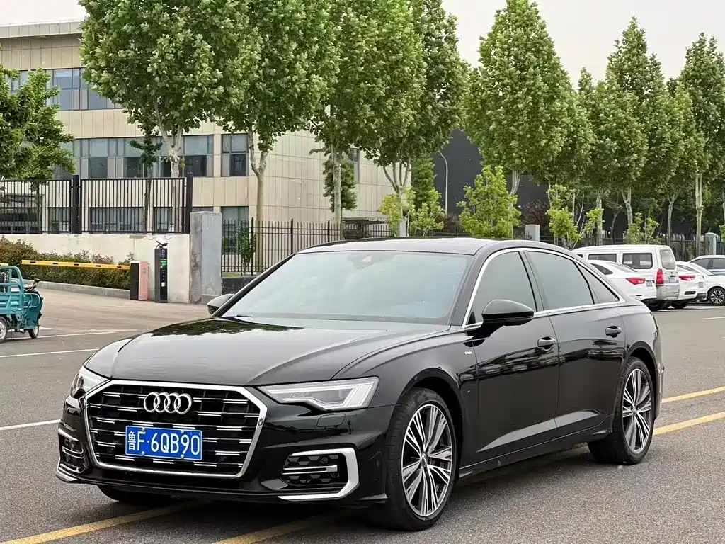 Audi A6L 2021 — фото 1
