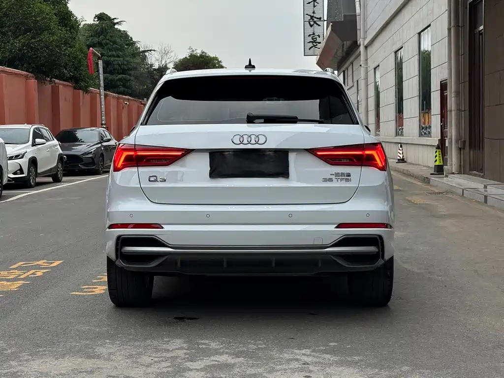 Audi Q3 2023 — фото 5