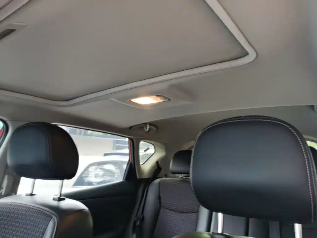 Nissan Tiida 2018 — фото 18