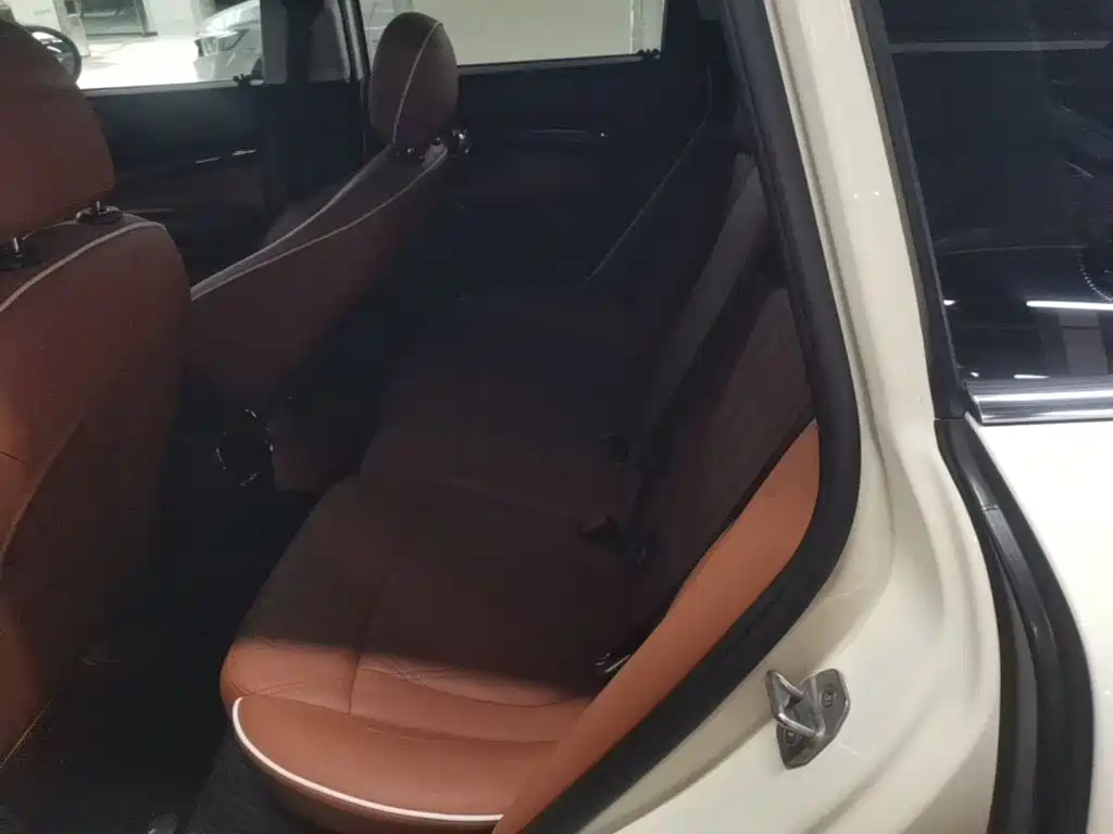 MINI Clubman 2021 — фото 17