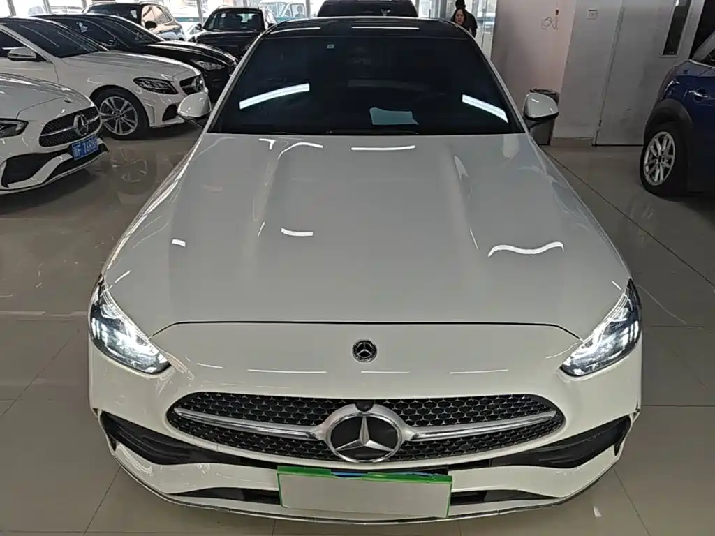 Mercedes-Benz C-Class 2024