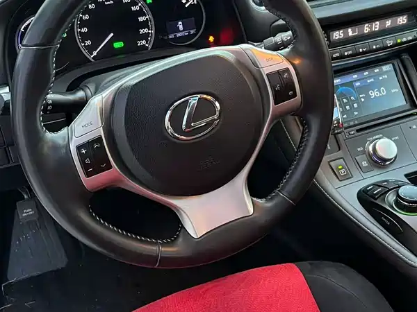Lexus CT 2013