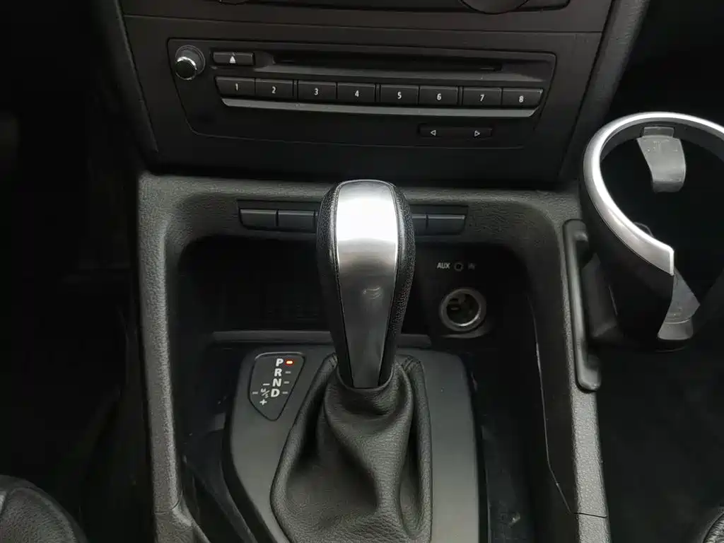 BMW X1 2011 — фото 13