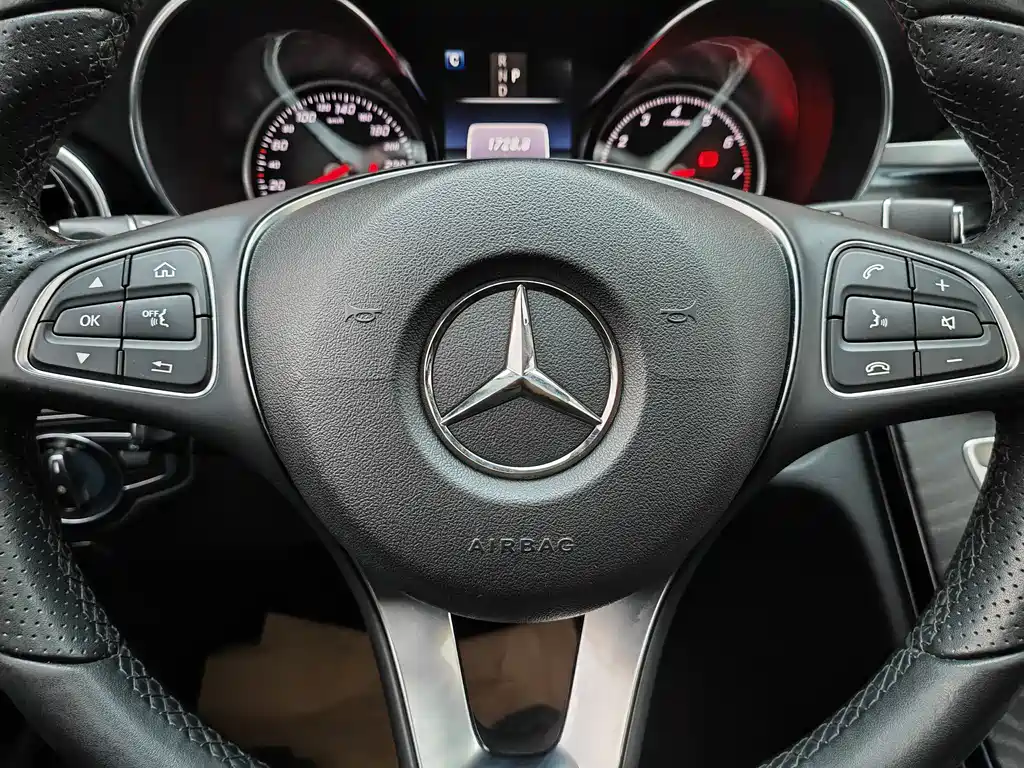 Mercedes-Benz C-Class 2017 — фото 15