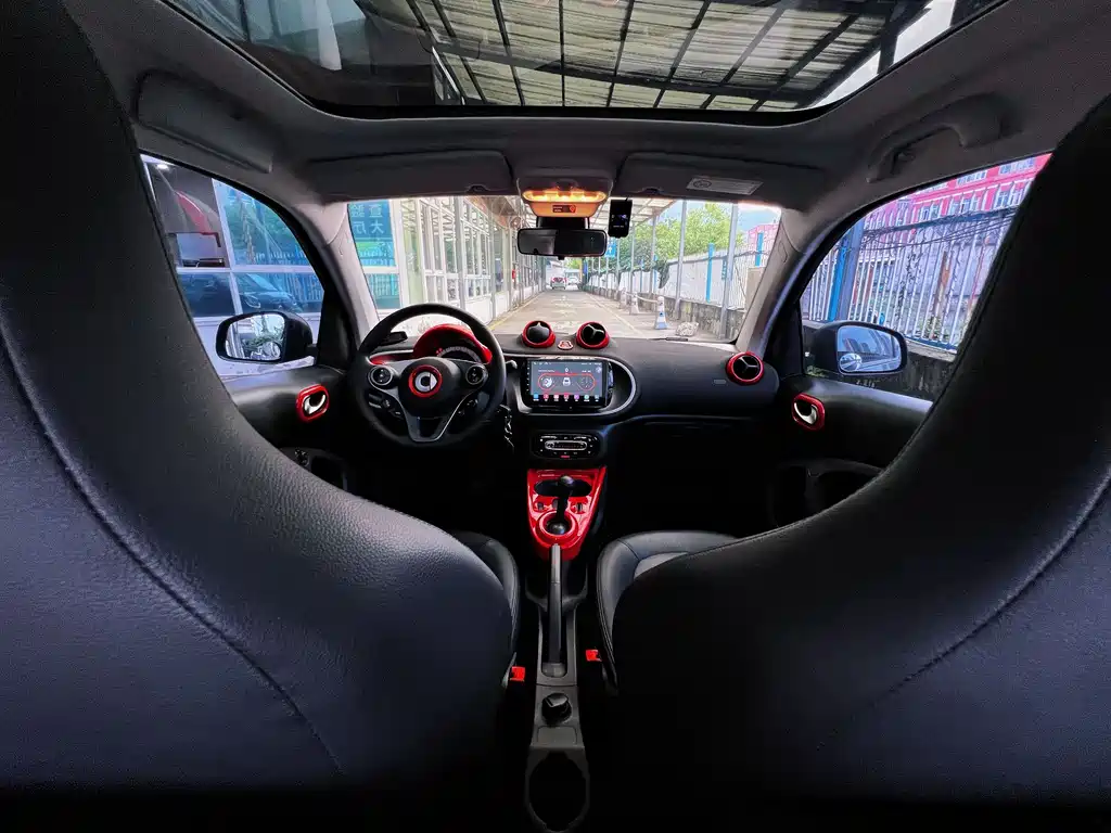 smart Fortwo 2017 — фото 9