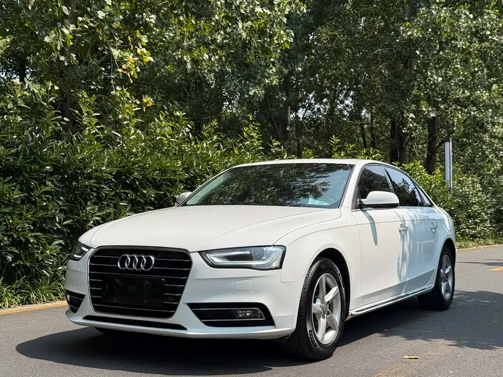 Audi A4L 2015