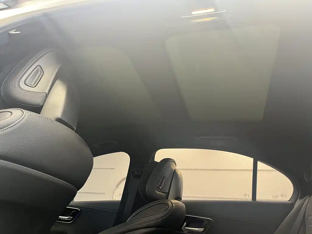 Mercedes-Benz C-Class 2023 — фото 12