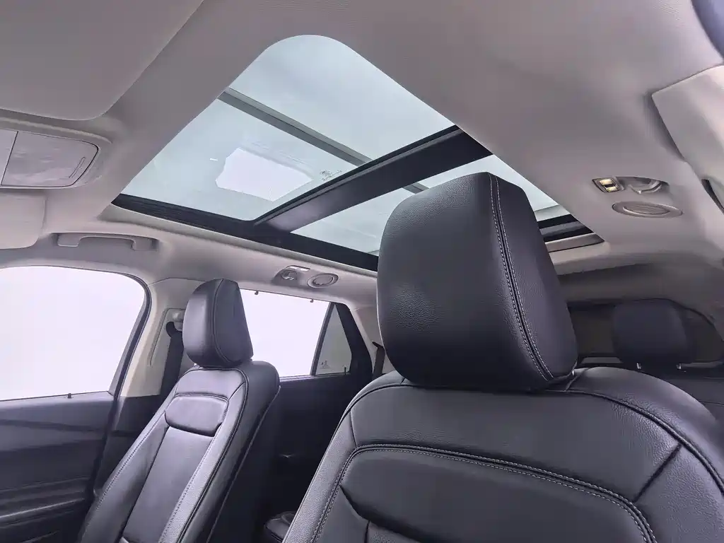 Ford Explorer 2021 — фото 10