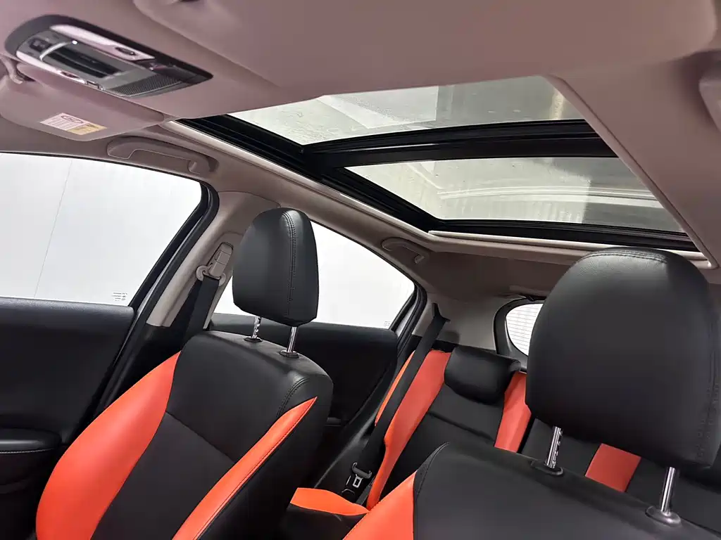 Honda Vezel 2022 — фото 13