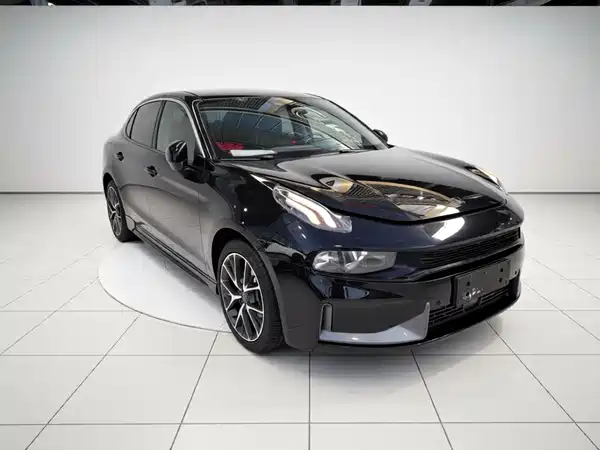 Lynk & Co 03 2021