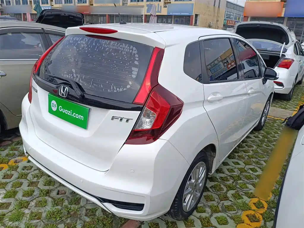Honda Fit 2018 — фото 5