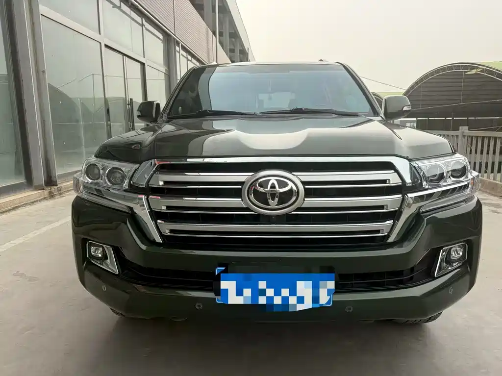 Toyota Land Cruiser 2013 — фото 2