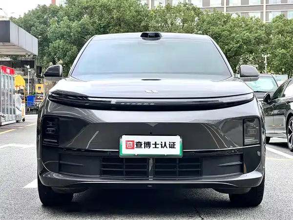 Li Auto L6 2025