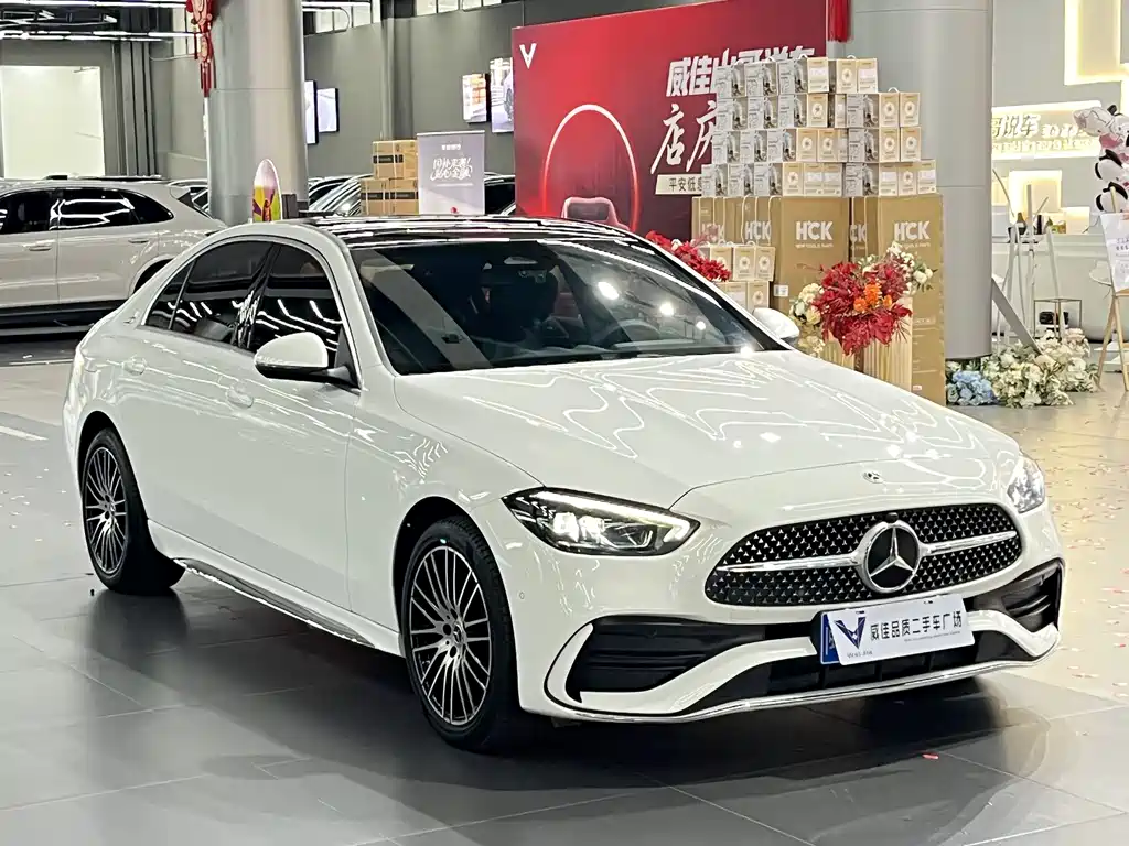 Mercedes-Benz C-Class 2024