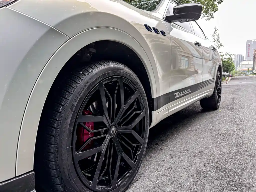 Maserati Levante 2022