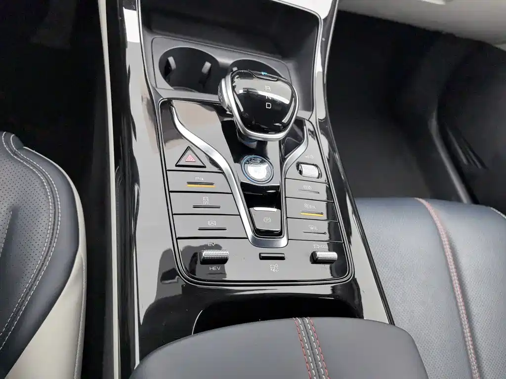 BYD Qin PLUS 2023 — фото 13