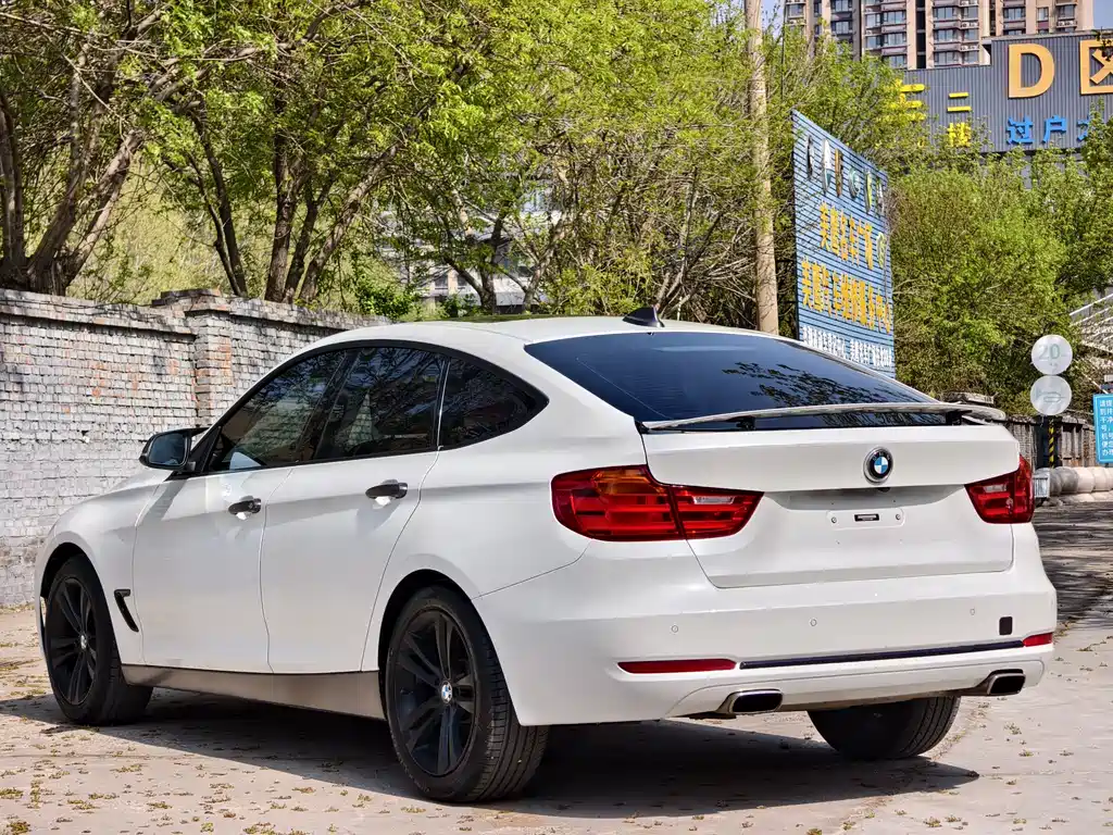BMW 3 Series GT 2016 — фото 10