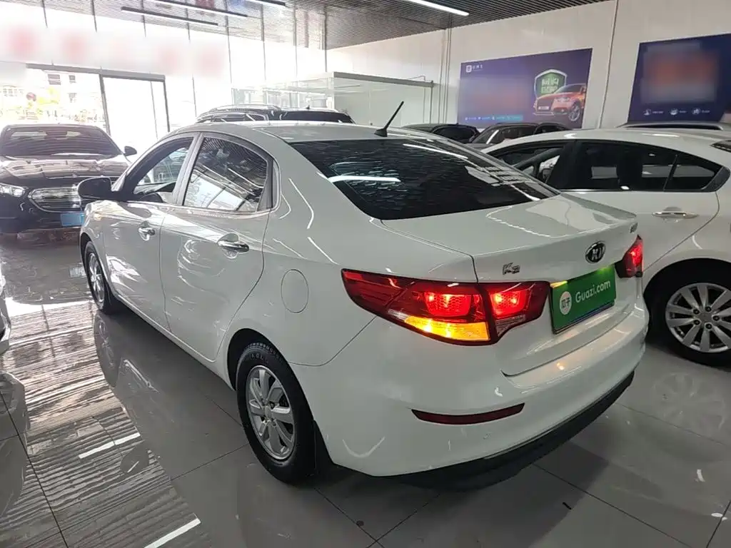 Kia K2 2015