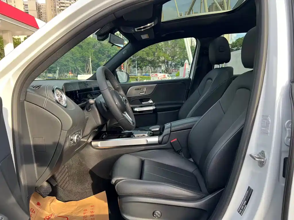 Mercedes-Benz GLB 2021