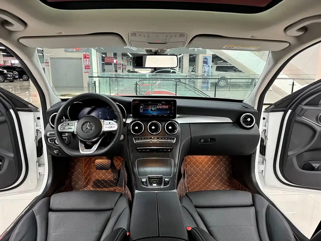 Mercedes-Benz C-Class 2021 — фото 16