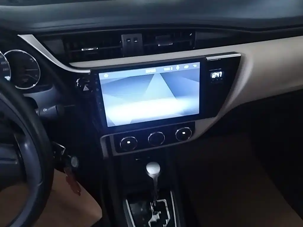 Toyota Corolla 2019 — фото 13