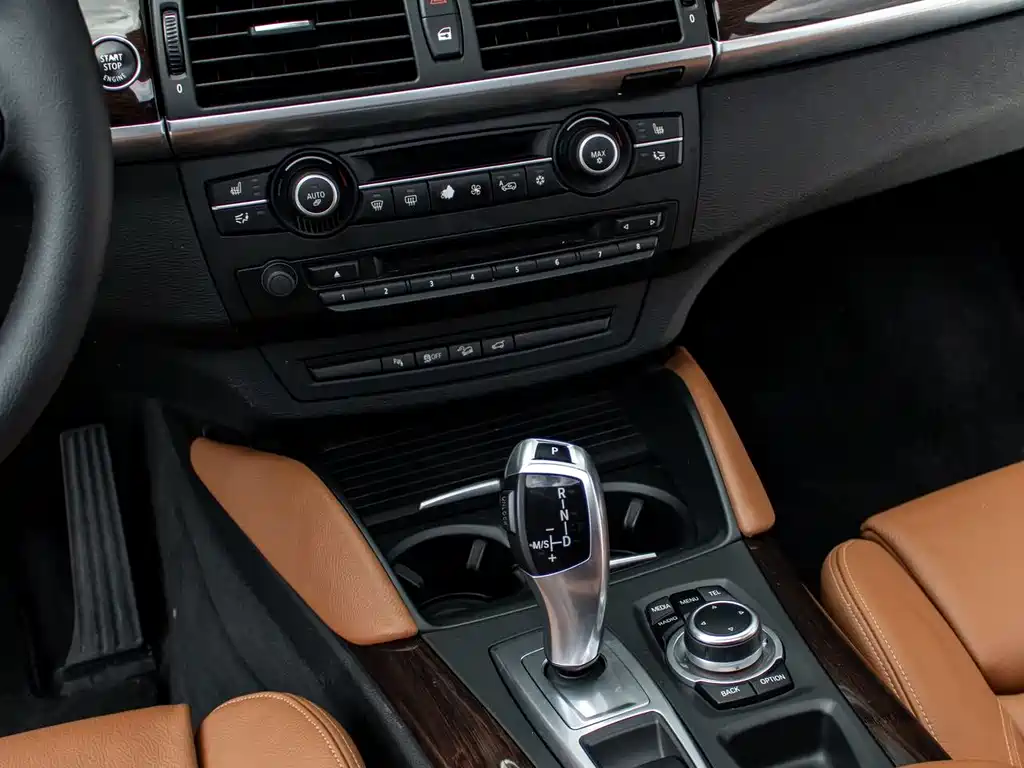 BMW X6 2014 — фото 13