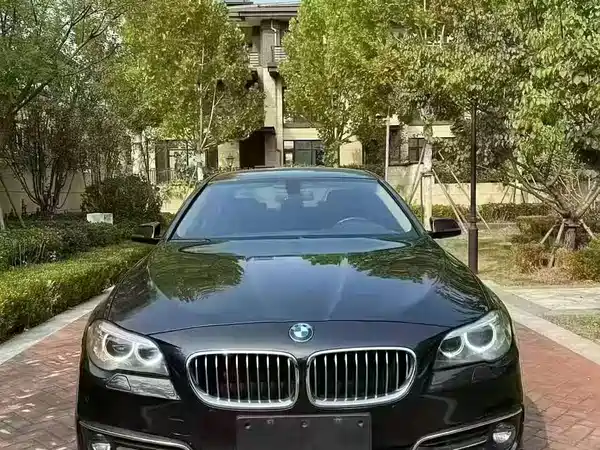 BMW 5 Series 2012
