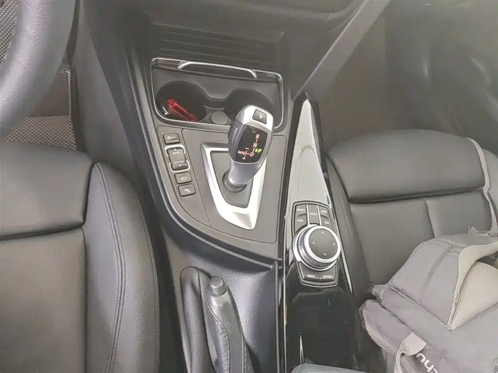 BMW 3 Series GT 2019 — фото 14
