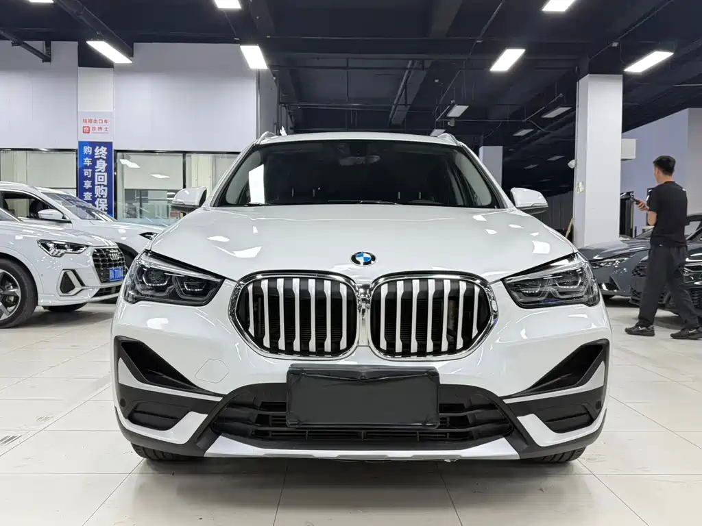 BMW X1 2022 — фото 3