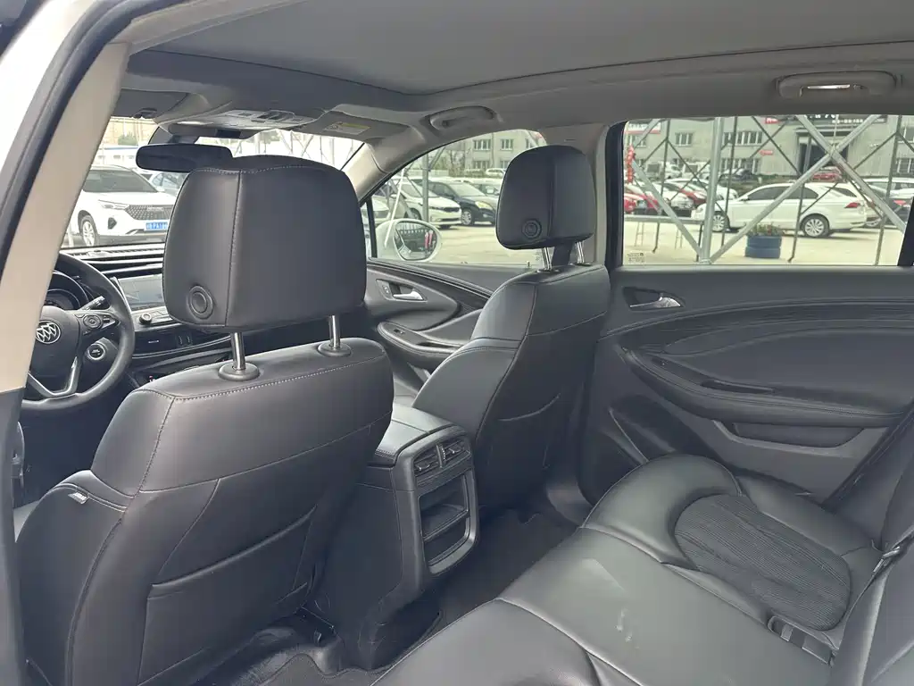 Buick Envision Plus 2019