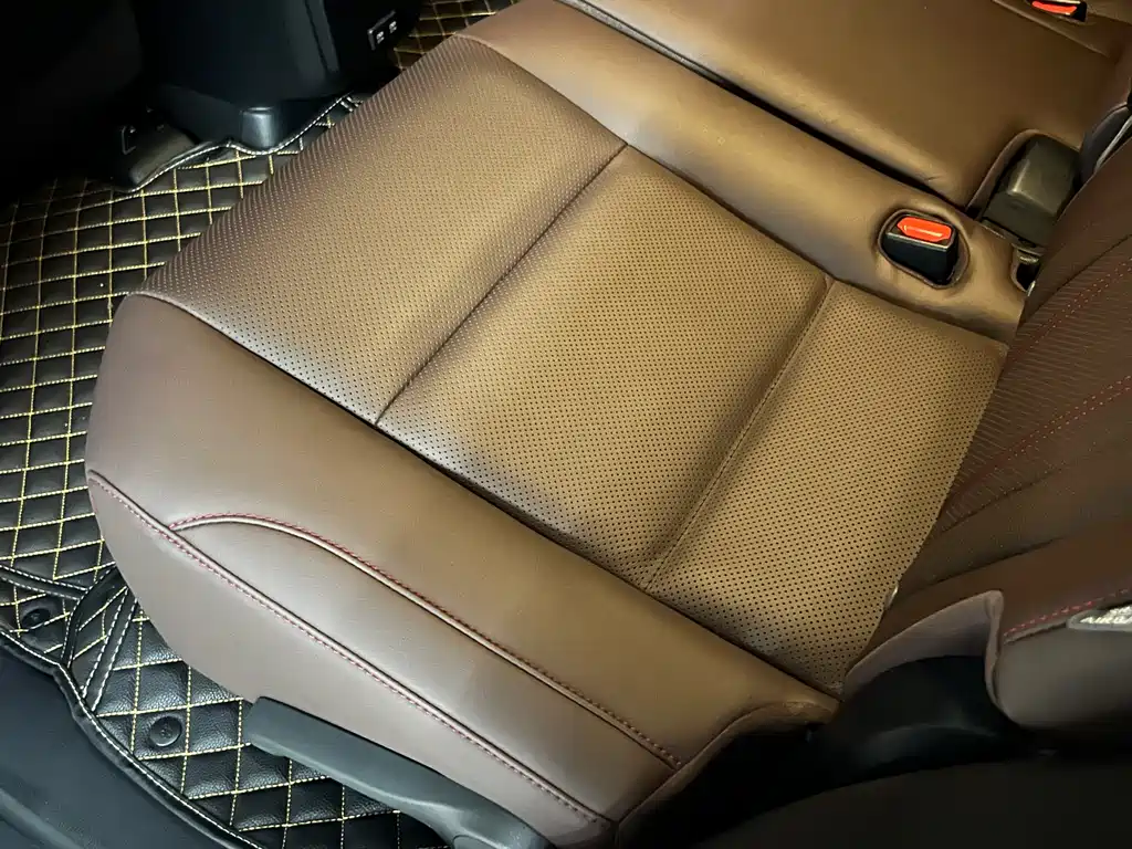 Lexus RX 2022 — фото 10