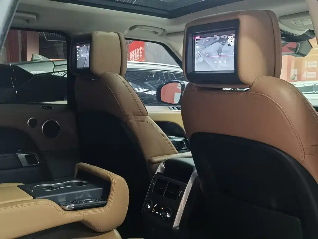Land Rover Range Rover Sport 2018 — фото 29